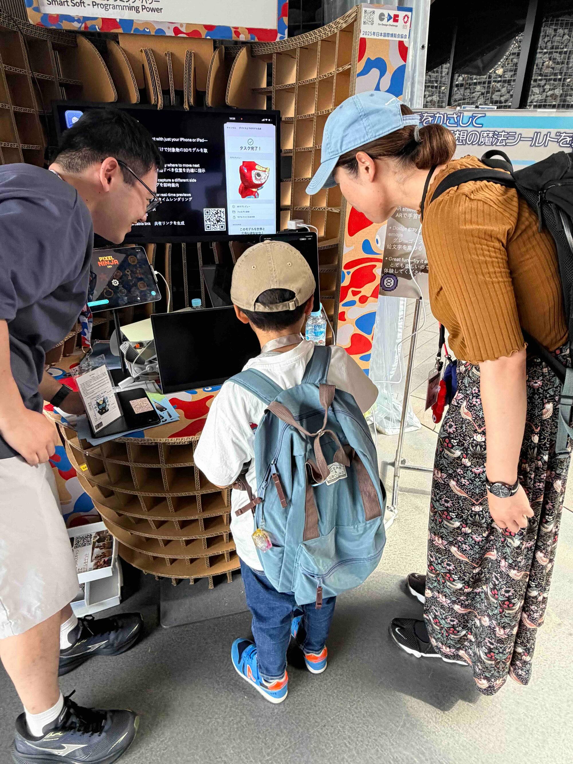 Visitors viewing the AsterKit Expo showcase